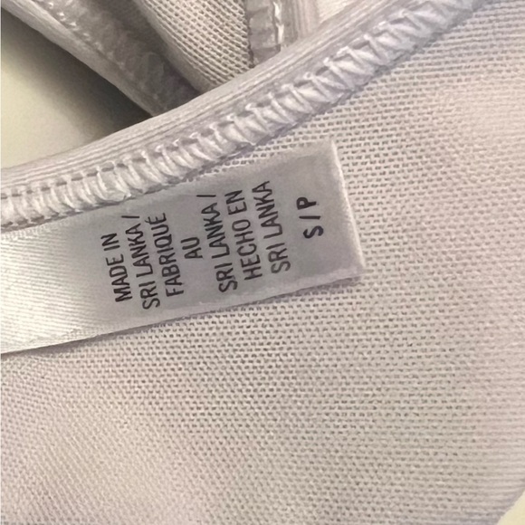 SMALL VICTORIA SECRET SPORT BRA (white and black) - Picture 3 of 4